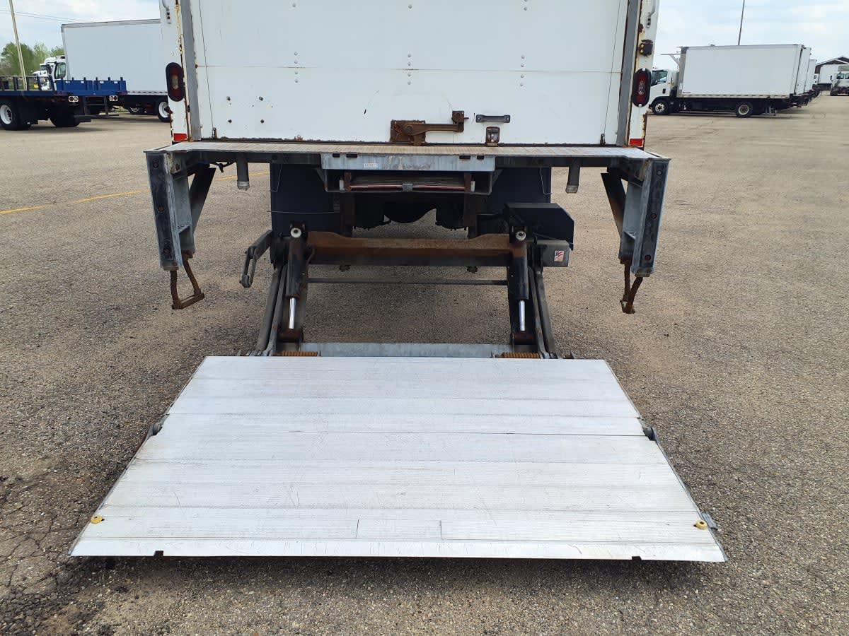 2017 Navistar International 4300 669823
