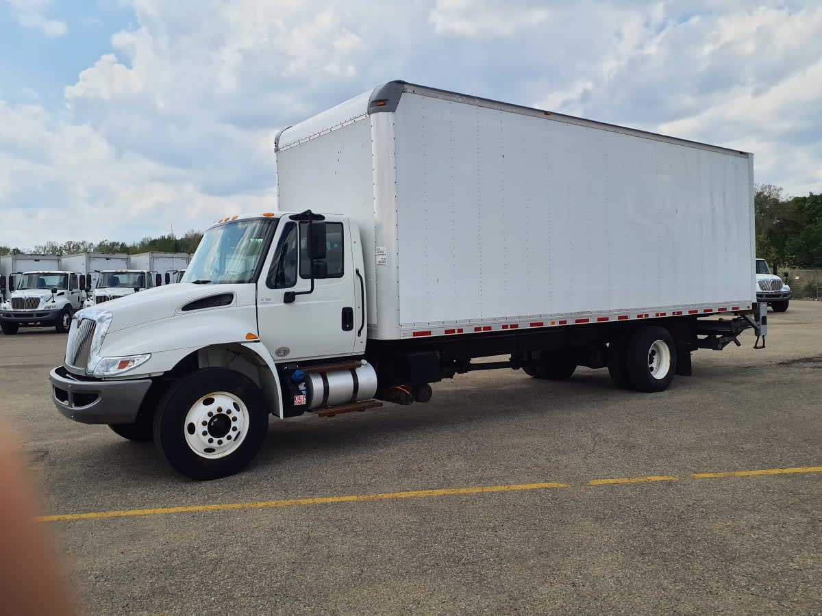 2017 Navistar International 4300 669823