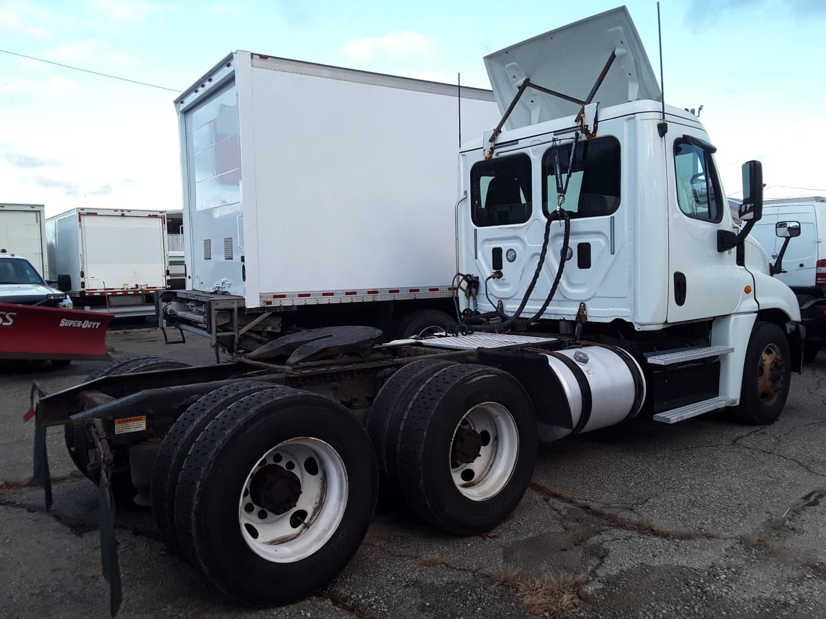 2016 Freightliner/Mercedes UNKNOWN 669843