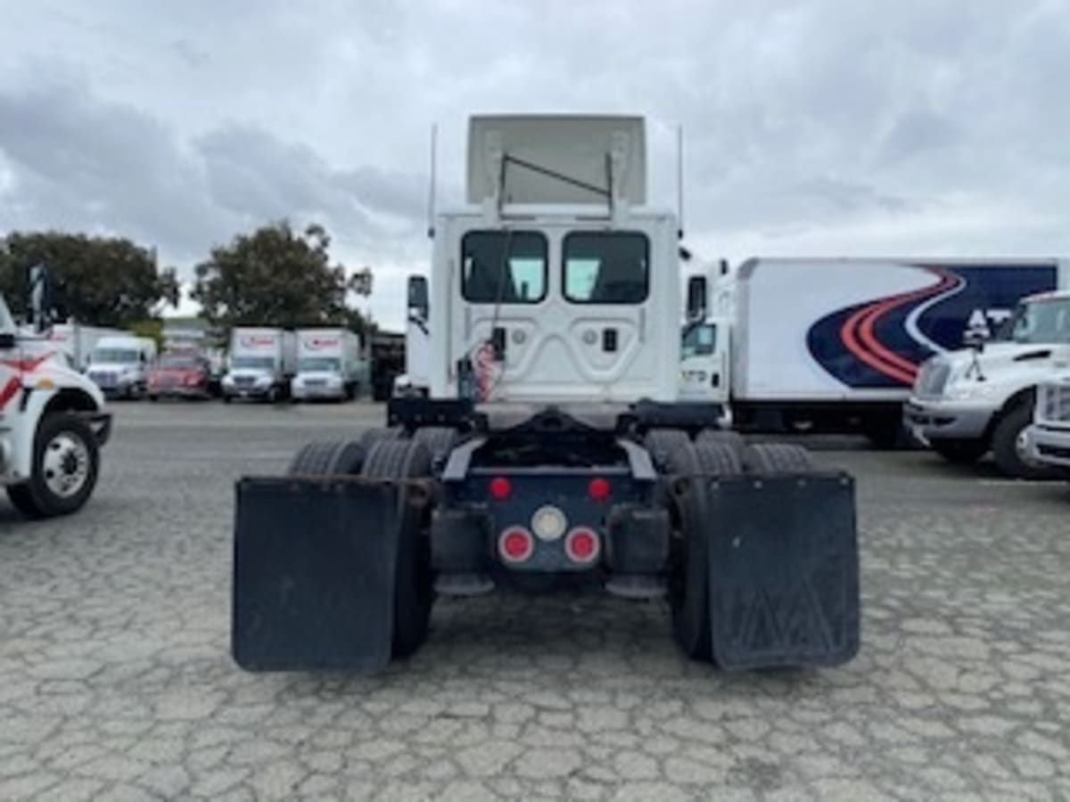 2016 Freightliner/Mercedes CASCADIA 125 669845