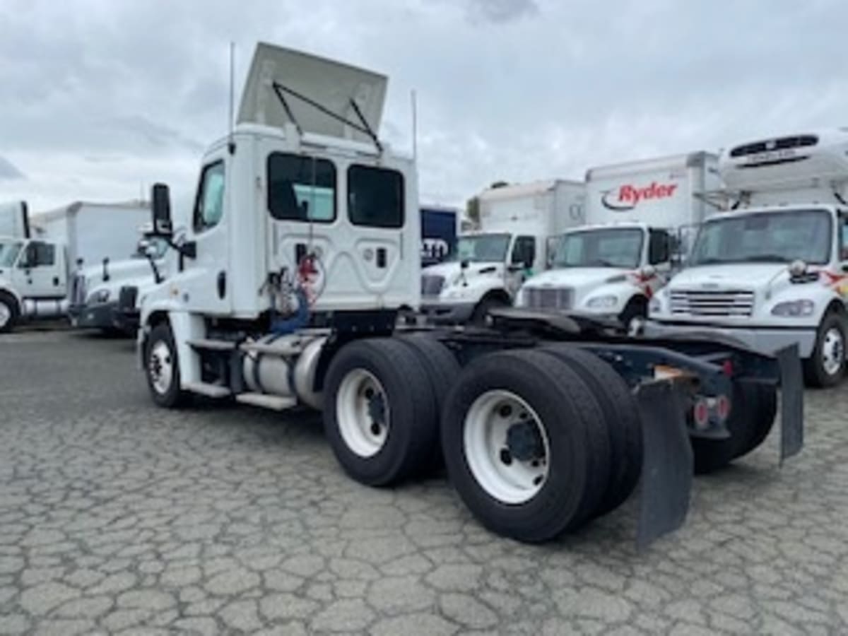 2016 Freightliner/Mercedes CASCADIA 125 669845