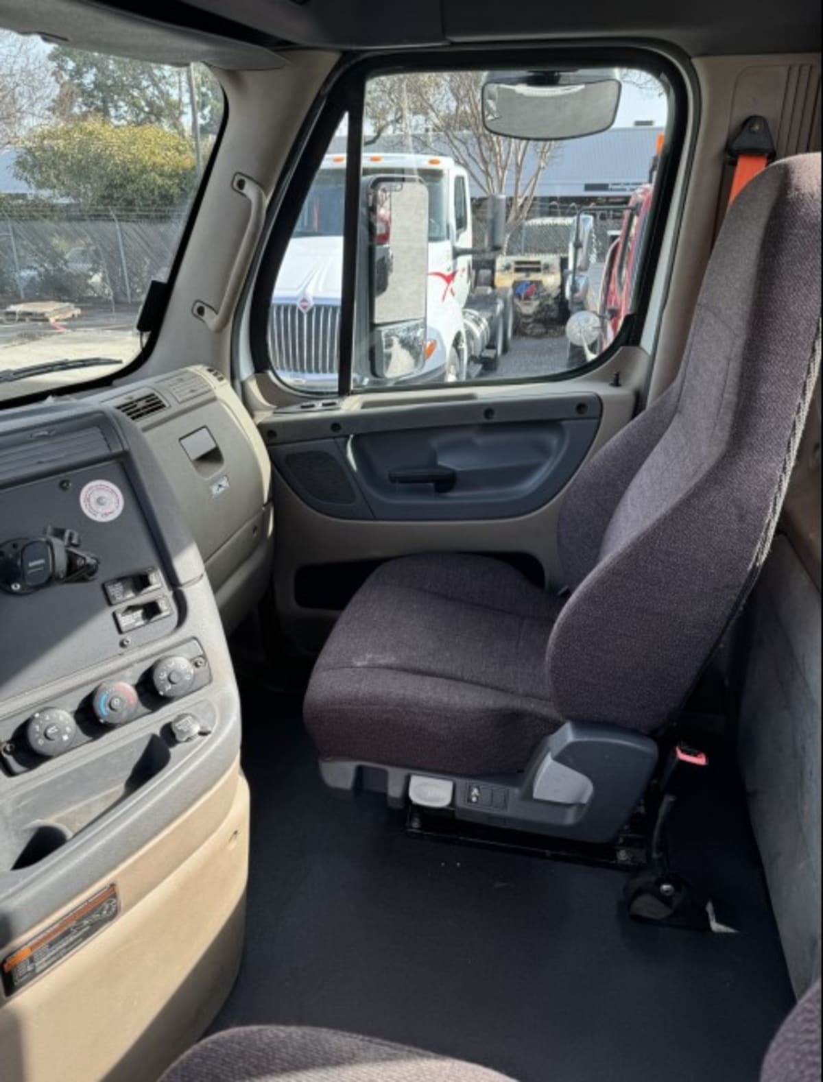 2016 Freightliner/Mercedes CASCADIA 125 669853