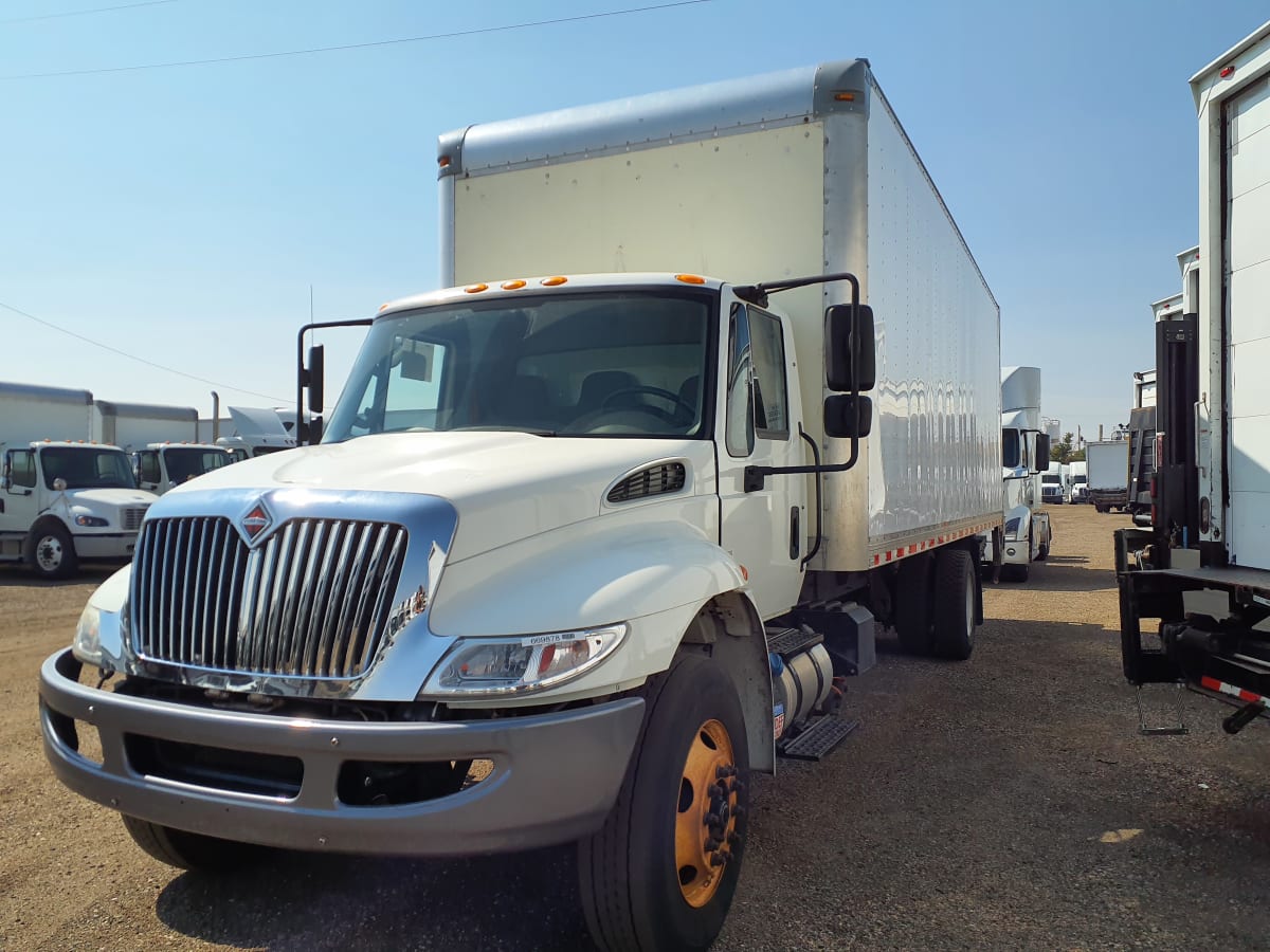 2017 Navistar International 4300 669878