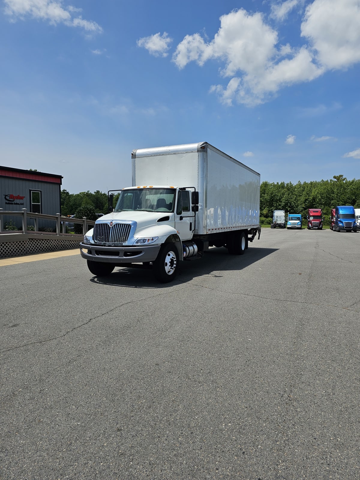 Navistar International 4300 VEH-669893