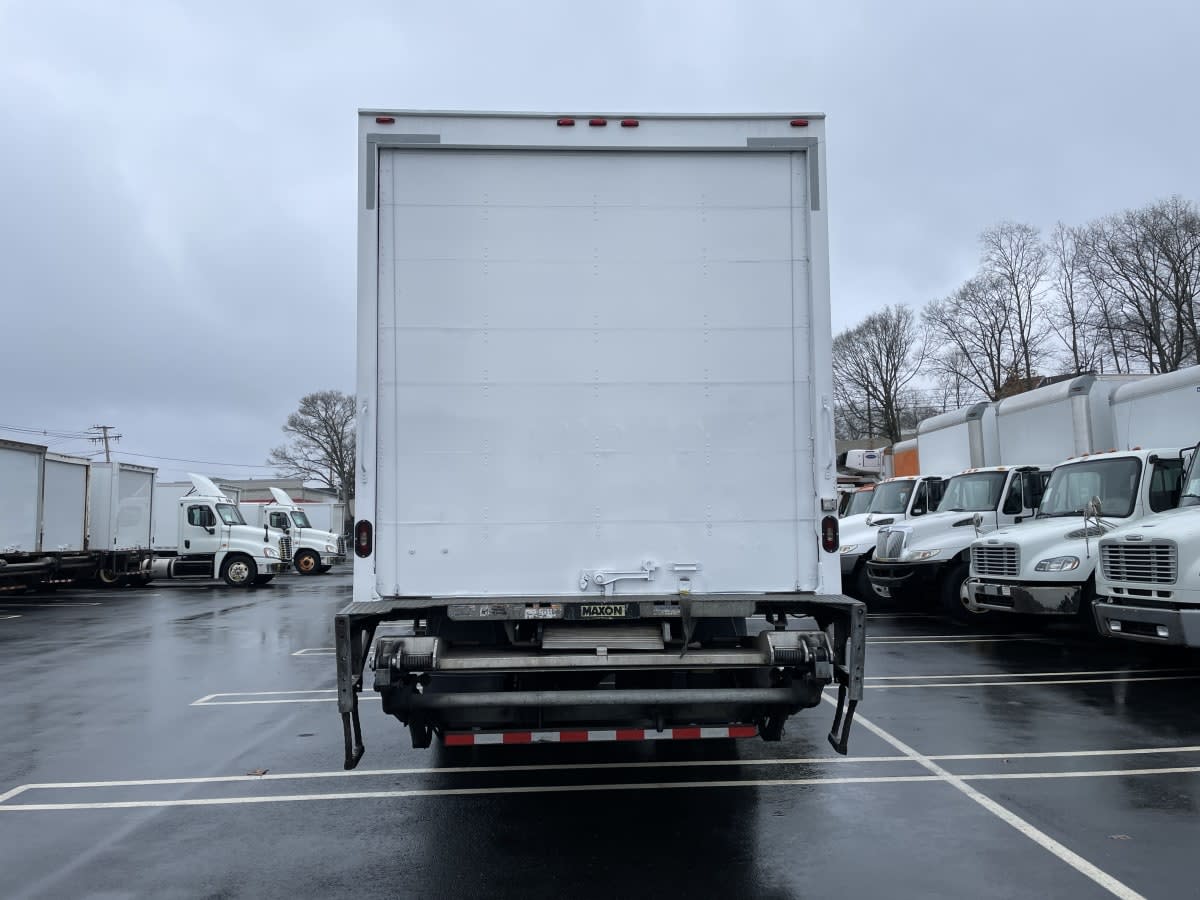 2017 Navistar International 4300 670023