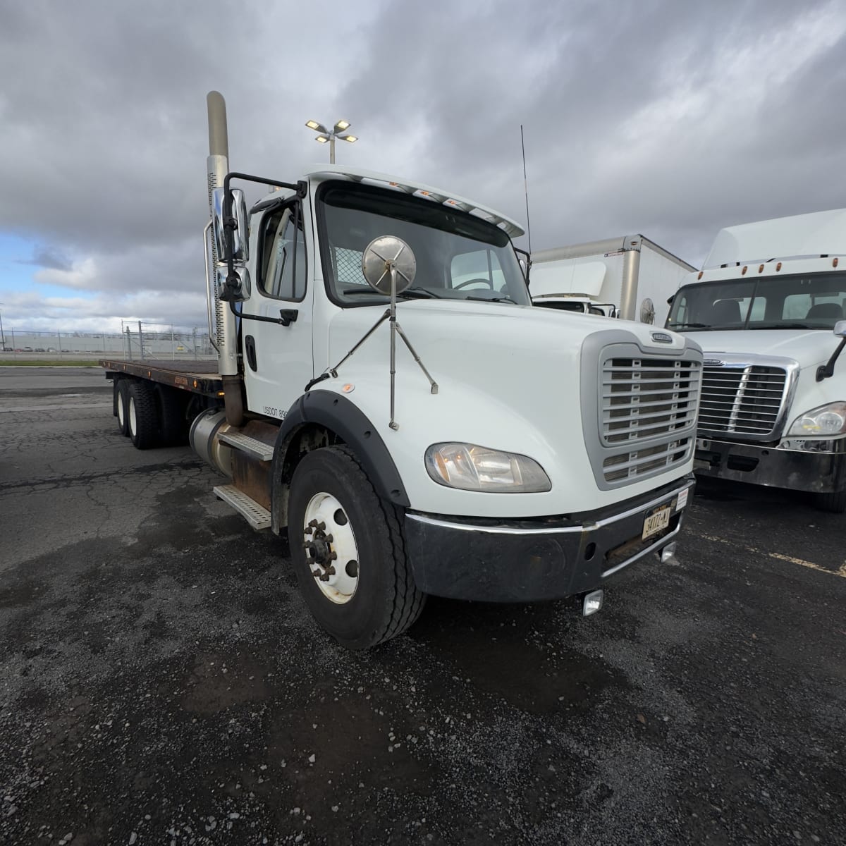 2017 Freightliner/Mercedes M2-112 670057