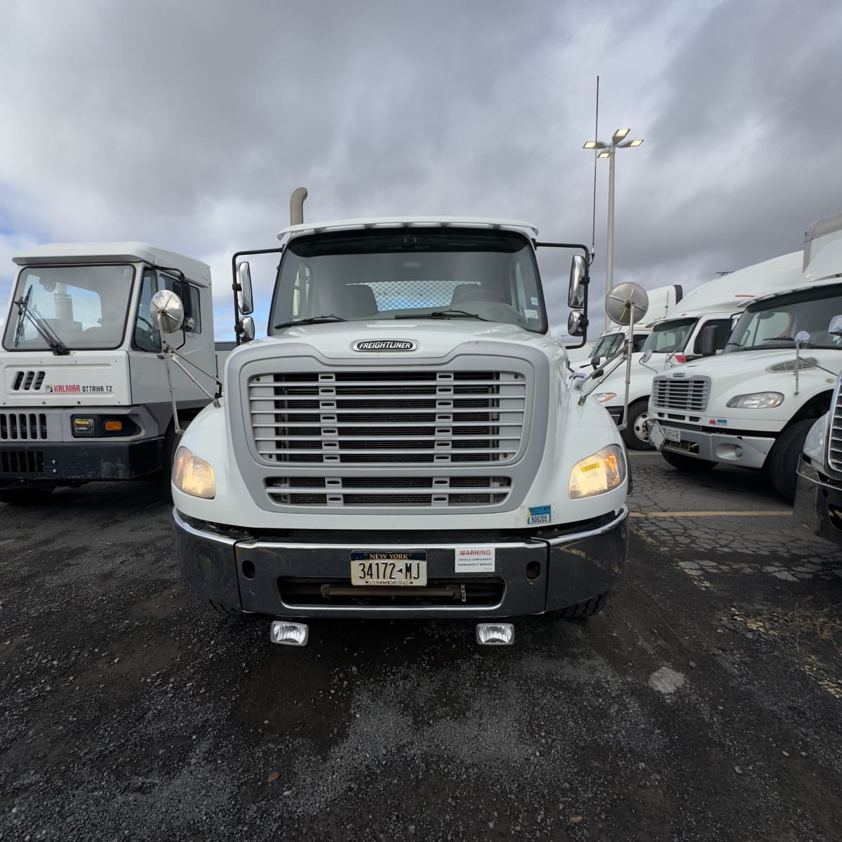 2017 Freightliner/Mercedes M2-112 670057