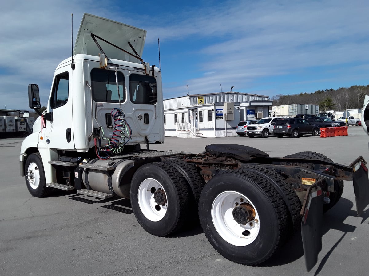 2017 Freightliner/Mercedes CASCADIA 125 670074