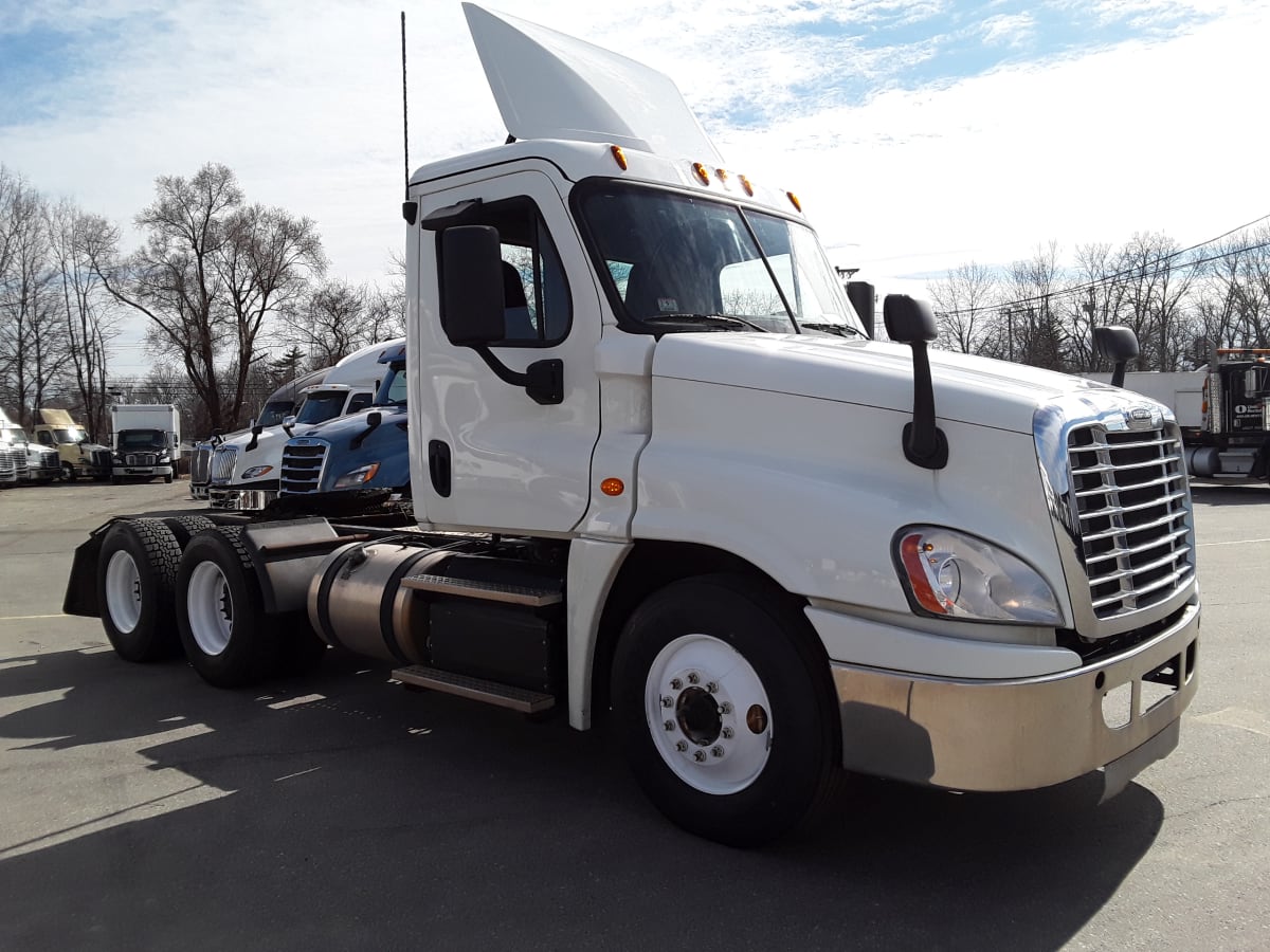 2017 Freightliner/Mercedes CASCADIA 125 670074