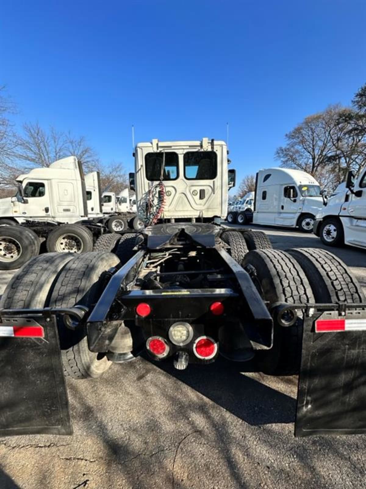 2017 Freightliner/Mercedes CASCADIA 125 670084