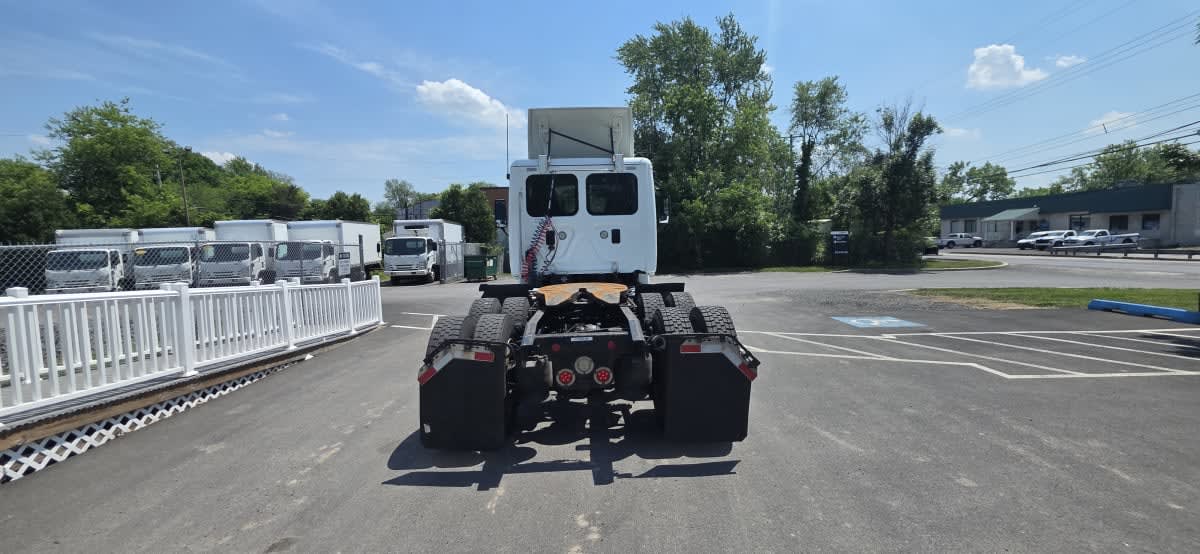 2016 Freightliner/Mercedes CASCADIA 125 670085