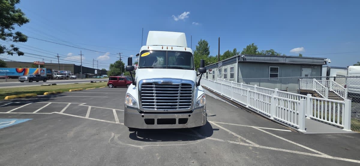 2016 Freightliner/Mercedes CASCADIA 125 670085