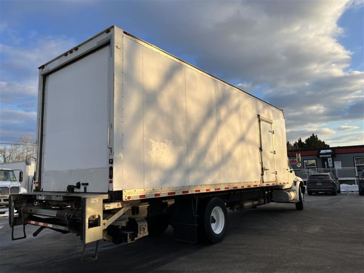 2017 Navistar International 4300 670086