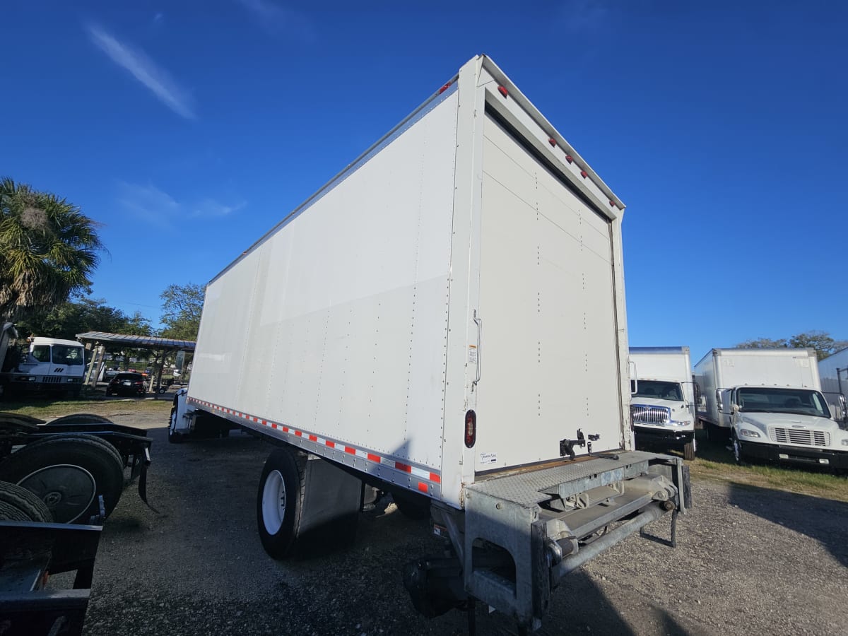 2016 Freightliner/Mercedes M2 106 670106