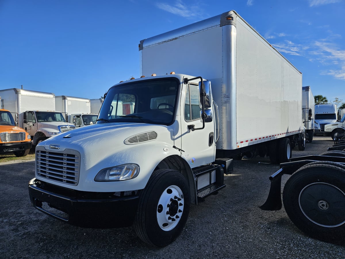 2016 Freightliner/Mercedes M2 106 670106