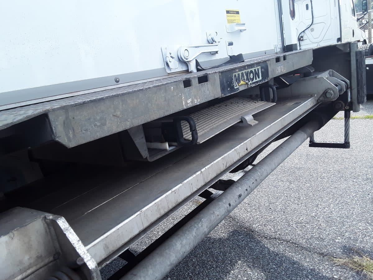 2016 Freightliner/Mercedes M2 106 670113