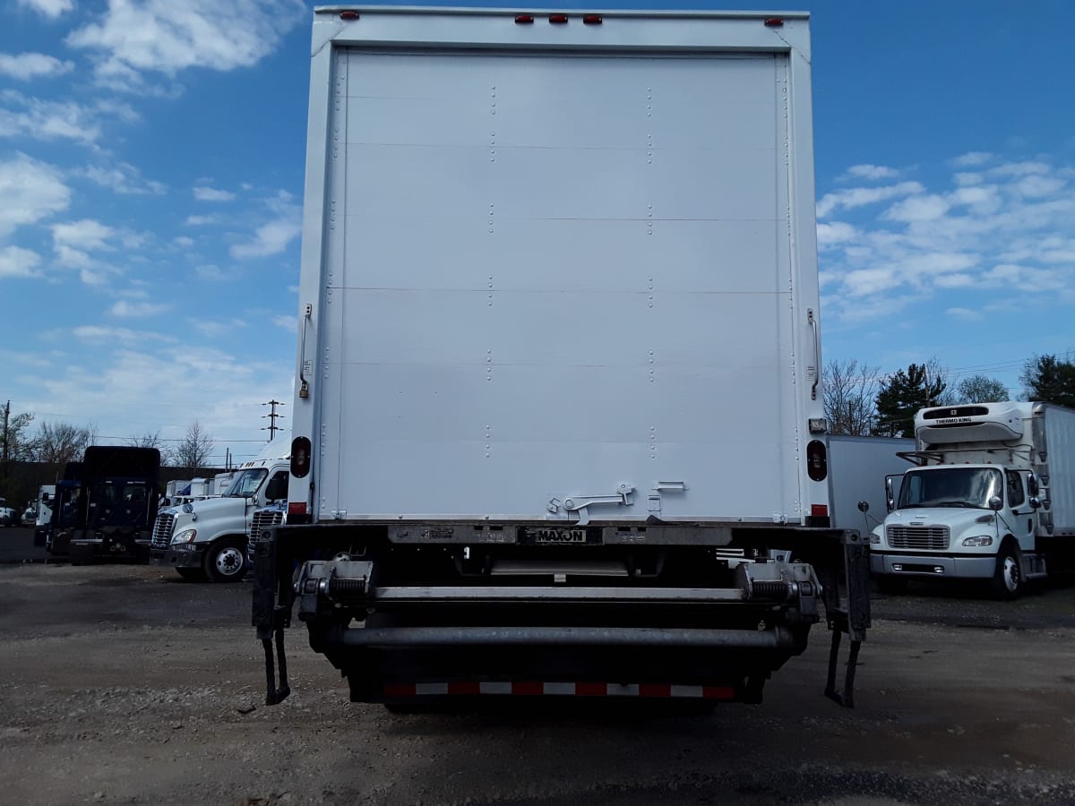 2016 Freightliner/Mercedes M2 106 670117