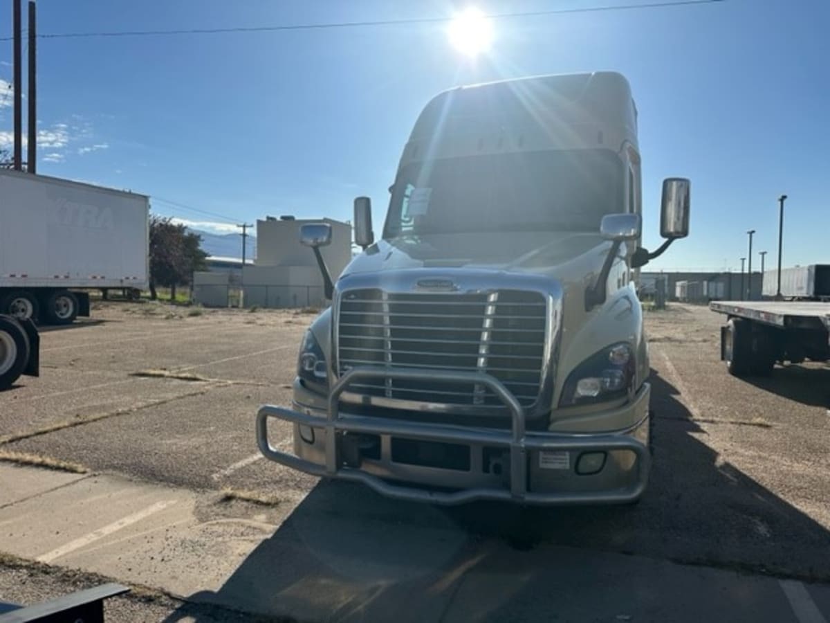 2017 Freightliner/Mercedes CASCADIA 125 670128