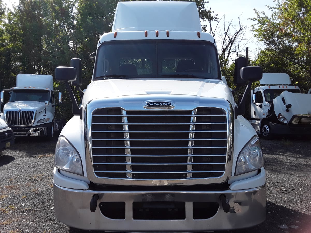 2017 Freightliner/Mercedes CASCADIA 125 670136