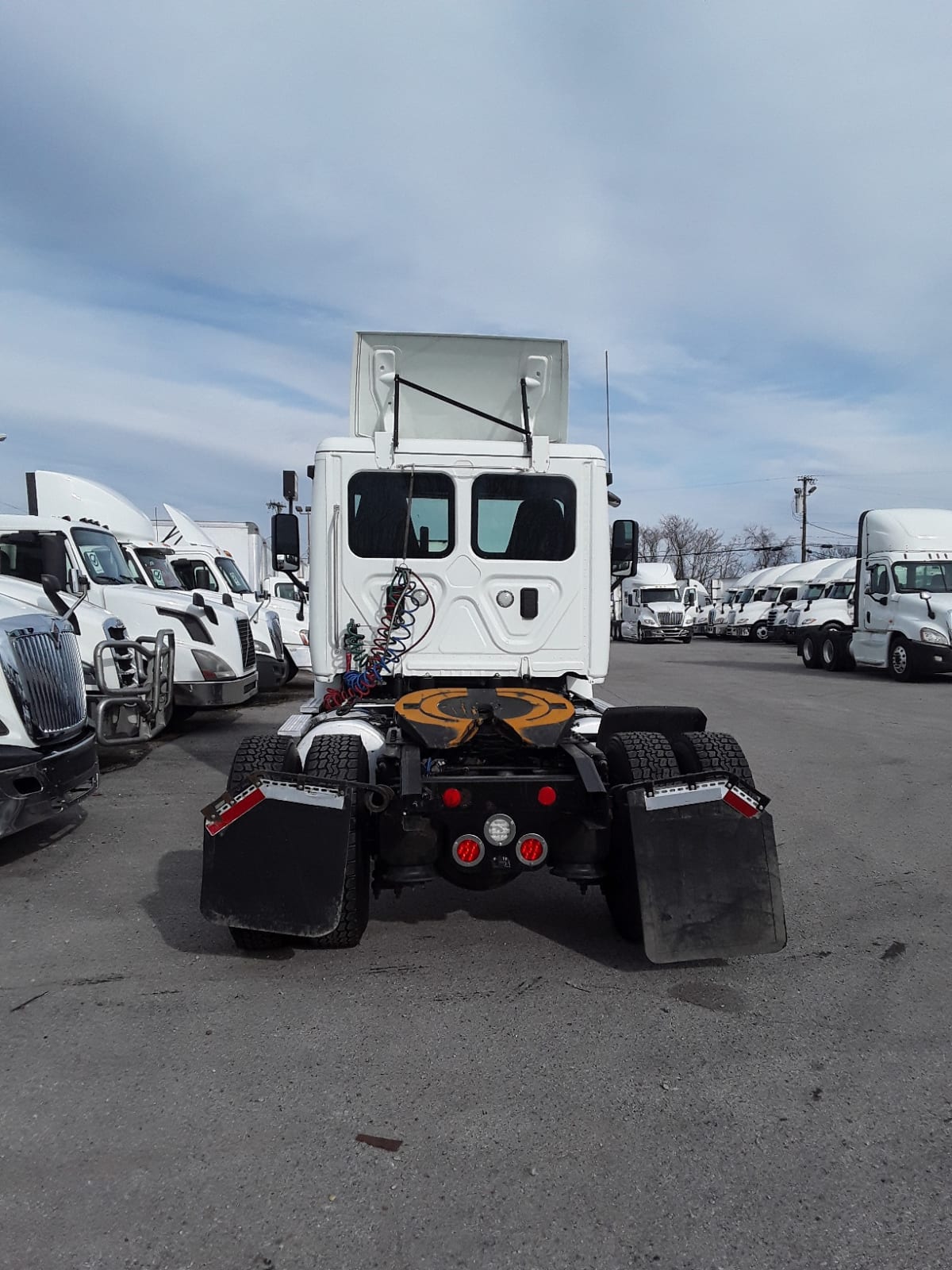 2017 Freightliner/Mercedes CASCADIA 113 670268