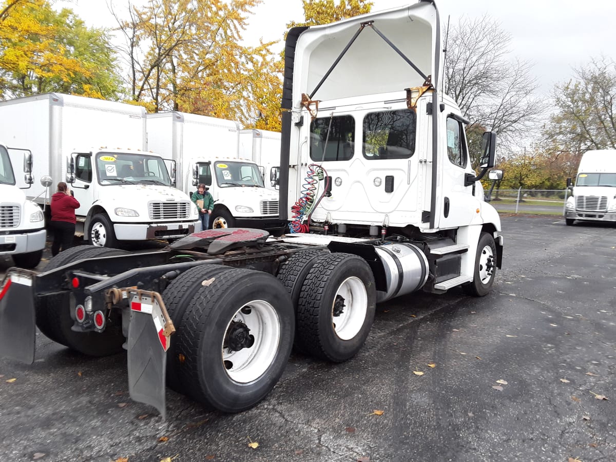 2017 Freightliner/Mercedes CASCADIA 125 670274