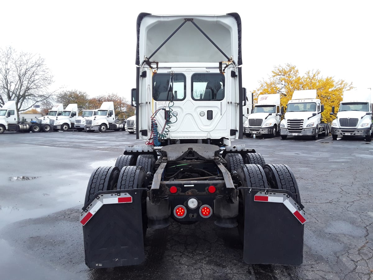 2017 Freightliner/Mercedes CASCADIA 125 670275