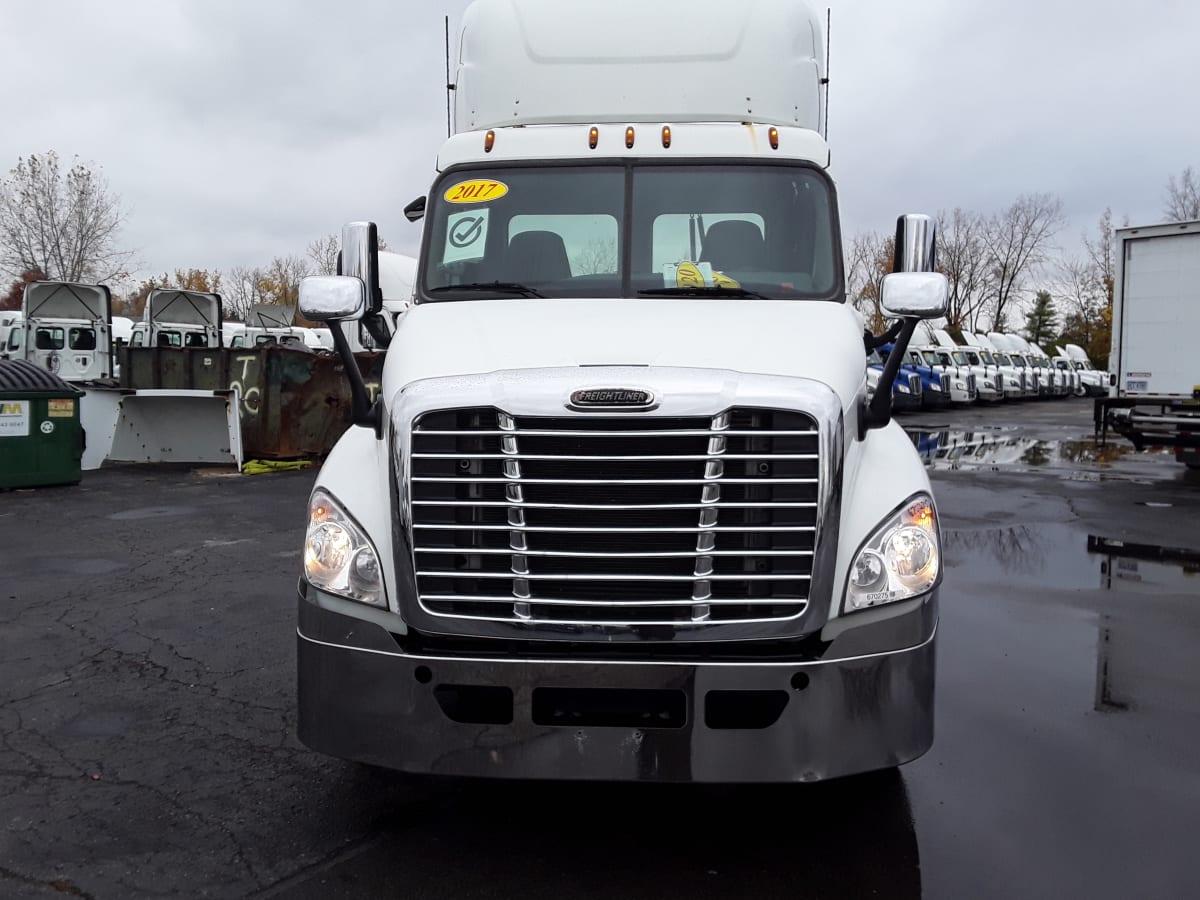 2017 Freightliner/Mercedes CASCADIA 125 670275