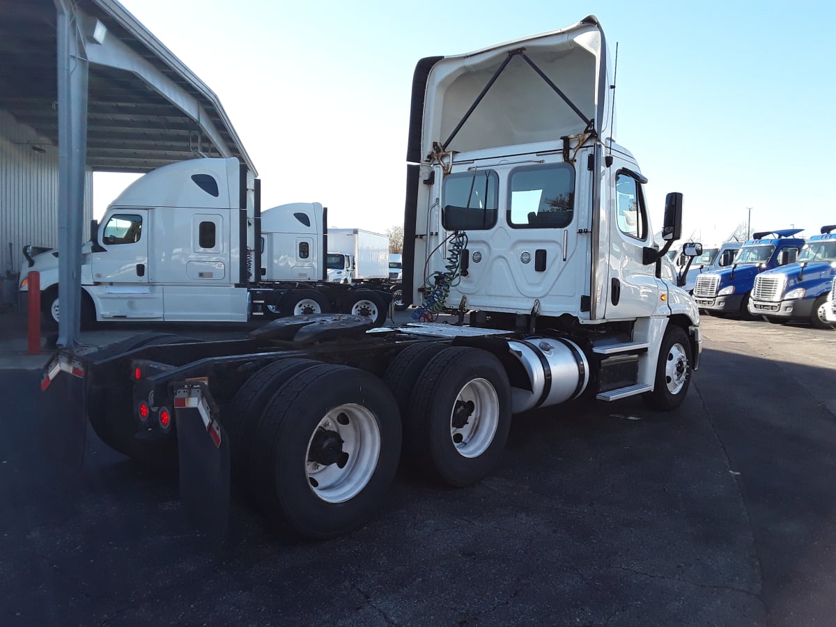 2017 Freightliner/Mercedes CASCADIA 125 670276