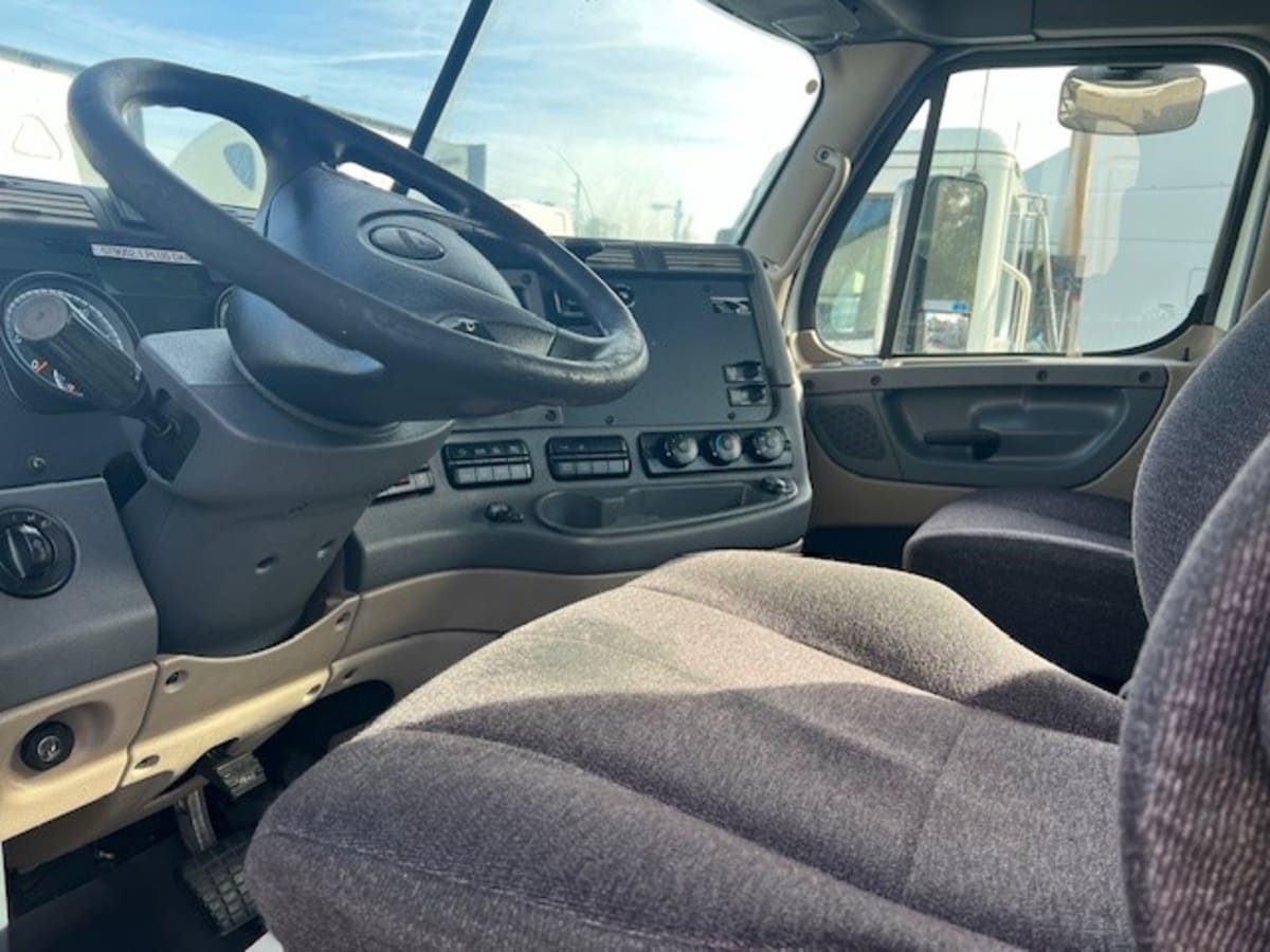 2017 Freightliner/Mercedes CASCADIA 125 670282