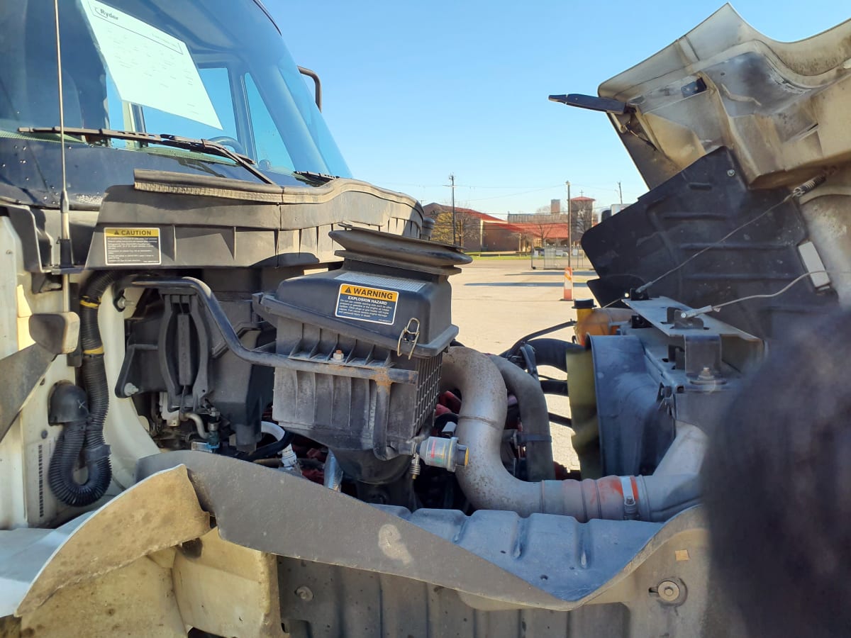 2017 Navistar International 4300 670321