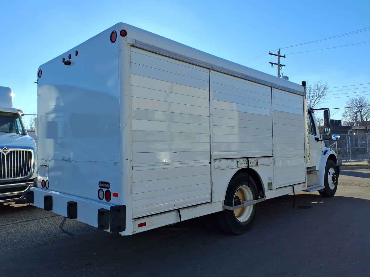 2017 Freightliner/Mercedes M2 106 670326