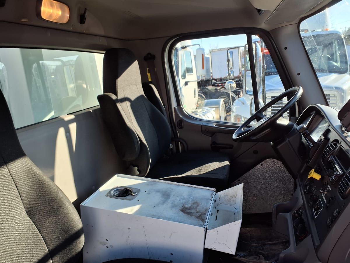 2017 Freightliner/Mercedes M2 106 670326
