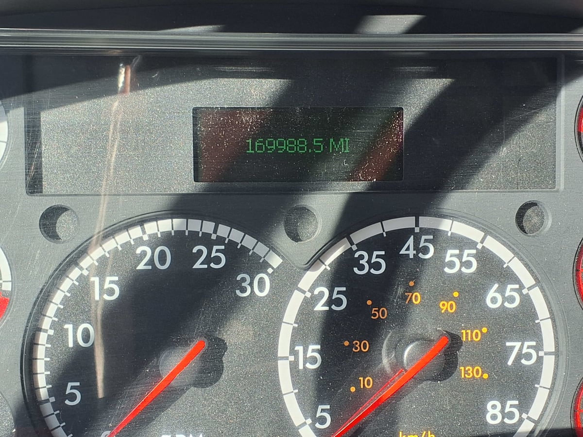 2017 Freightliner/Mercedes M2 106 670327