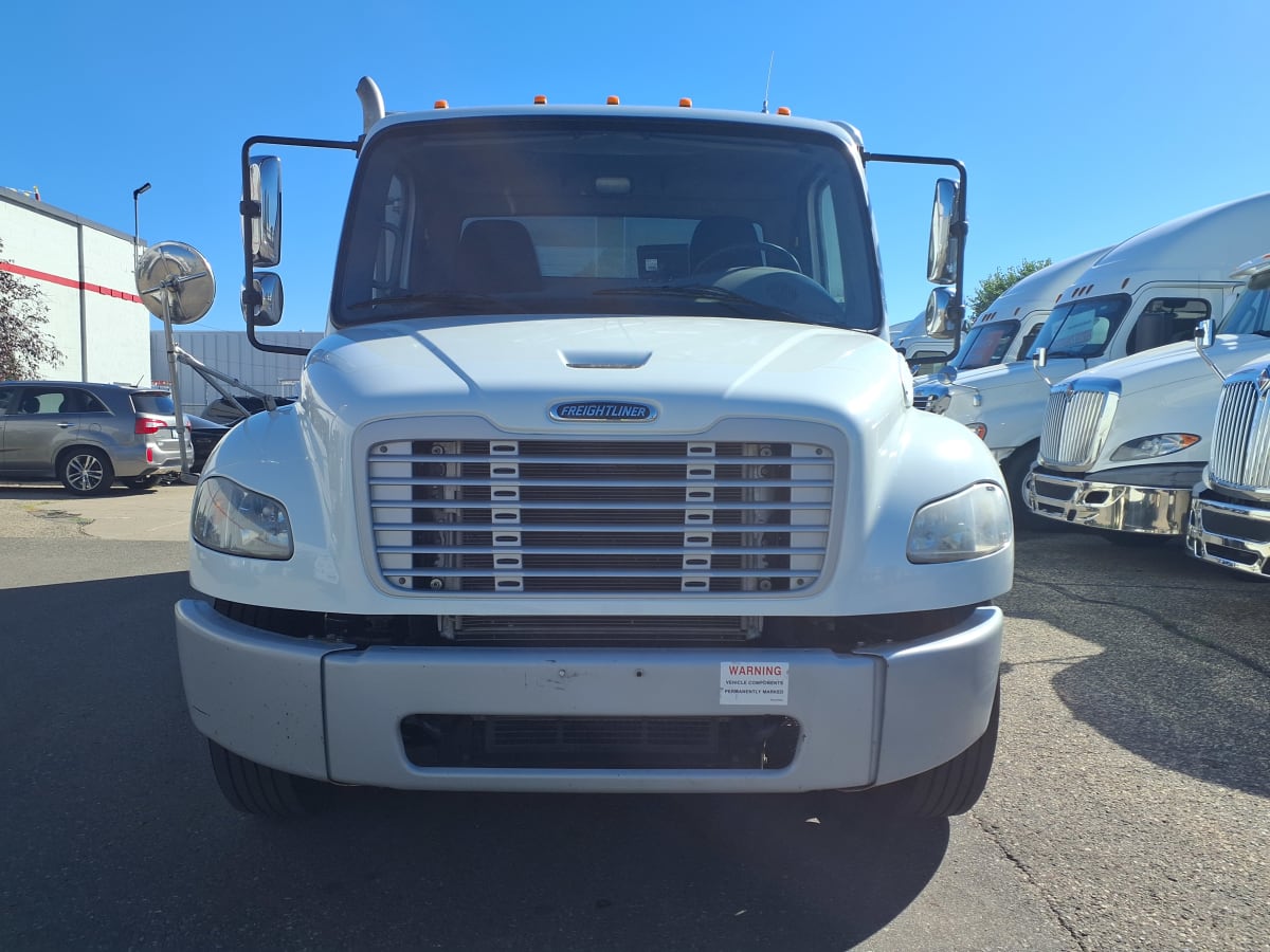 2017 Freightliner/Mercedes M2 106 670327
