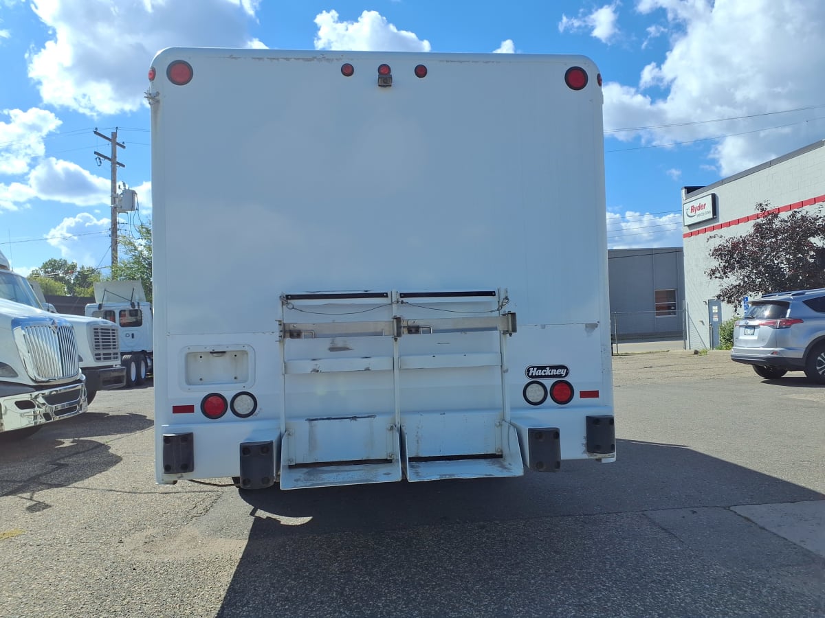 2017 Freightliner/Mercedes M2 106 670328