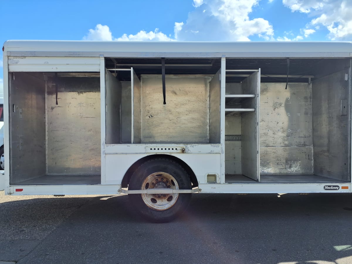 2017 Freightliner/Mercedes M2 106 670328