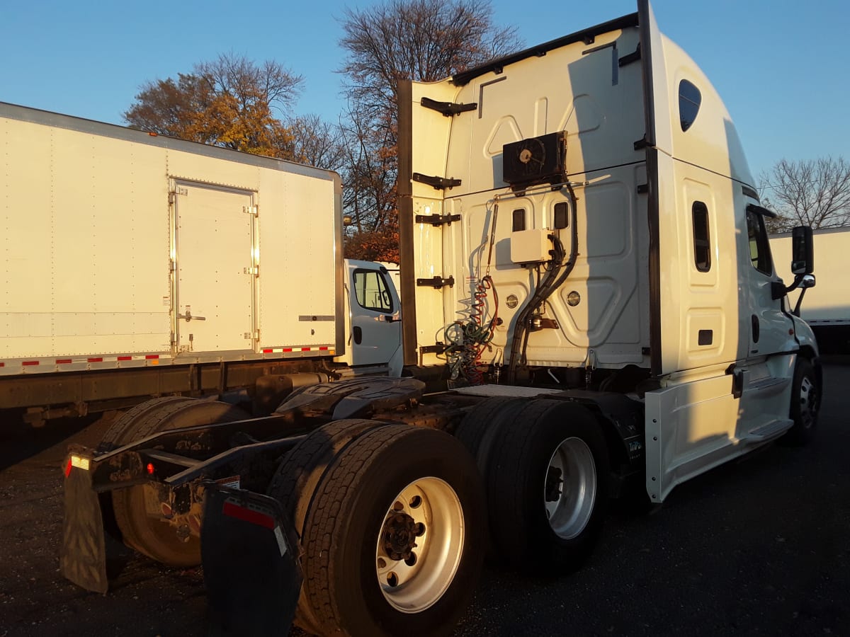 2017 Freightliner/Mercedes CASCADIA 125 670363