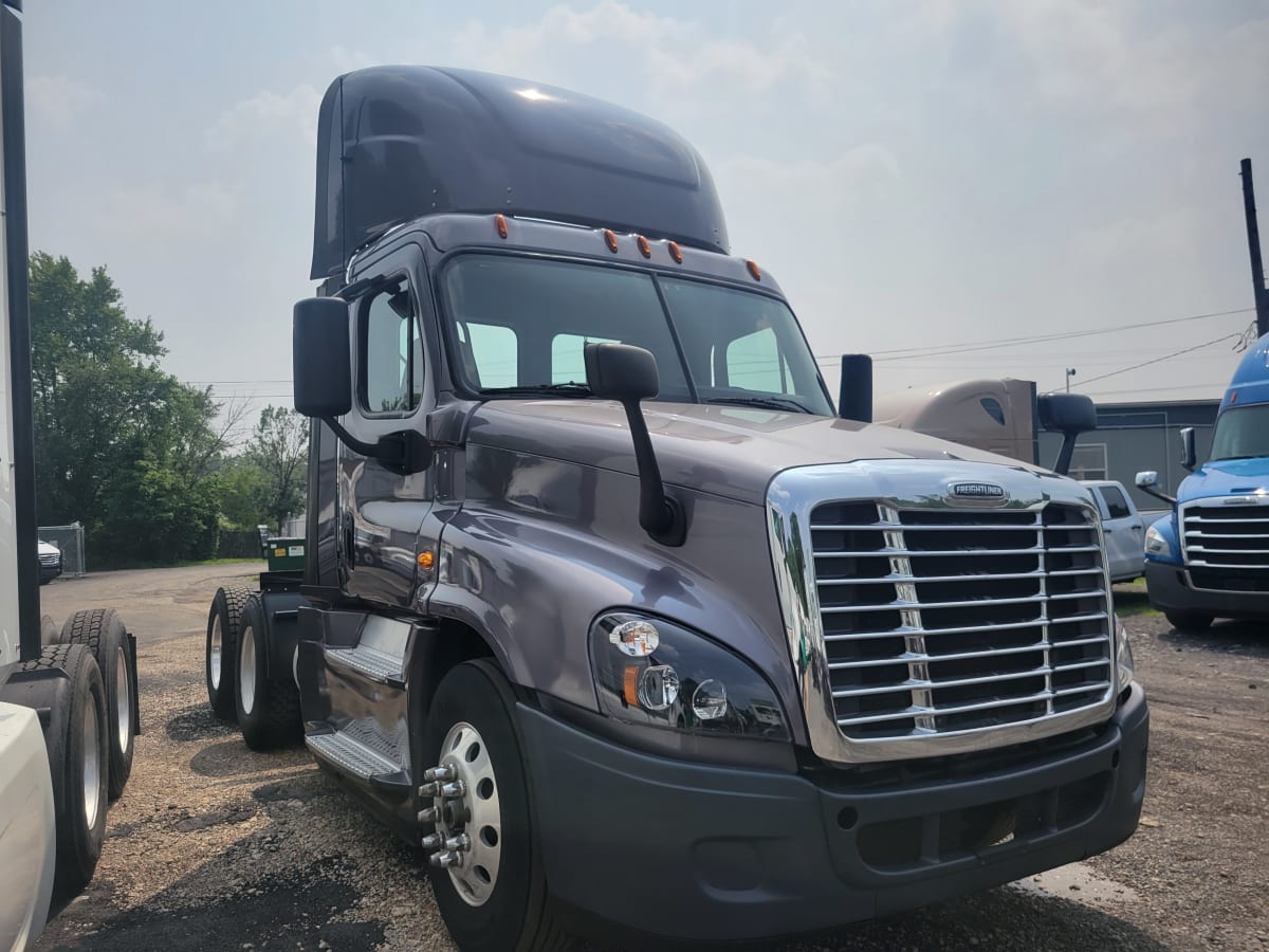 2017 Freightliner/Mercedes CASCADIA 125 670415