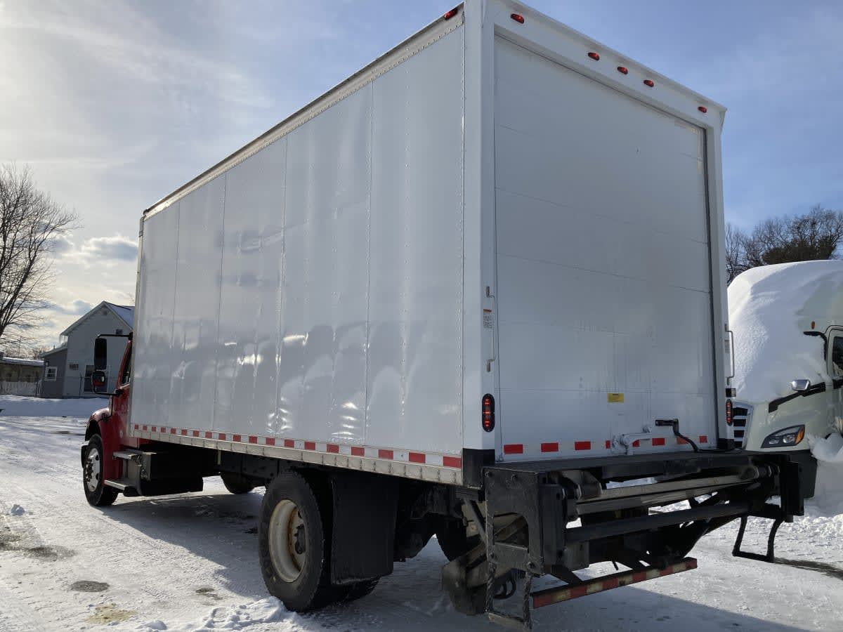 2017 Freightliner/Mercedes M2 106 670418