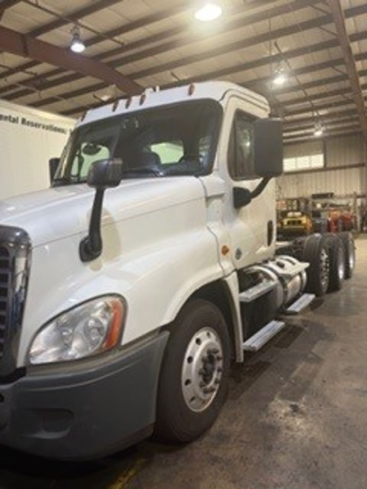 2017 Freightliner/Mercedes CASCADIA 125 670441