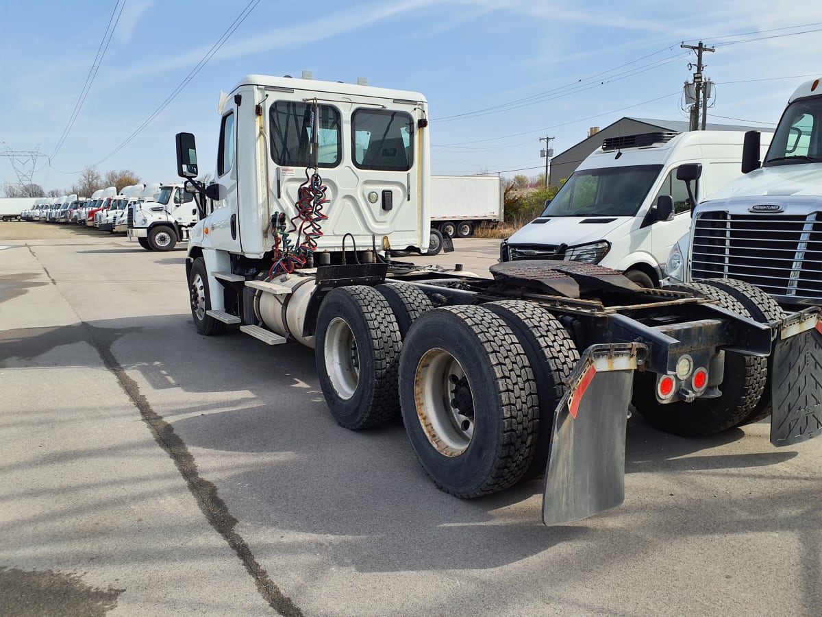 2017 Freightliner/Mercedes CASCADIA 125 670452