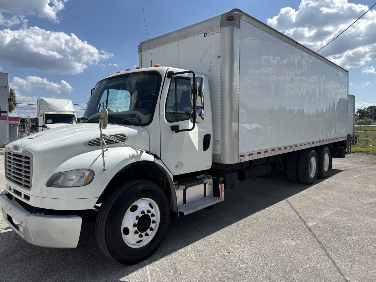 2017 Freightliner/Mercedes M2 106 670478