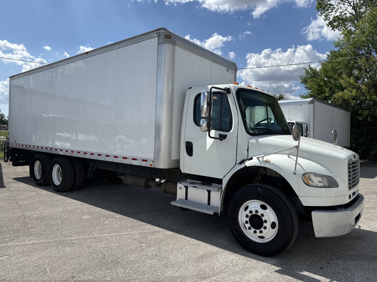 2017 Freightliner/Mercedes M2 106 670478