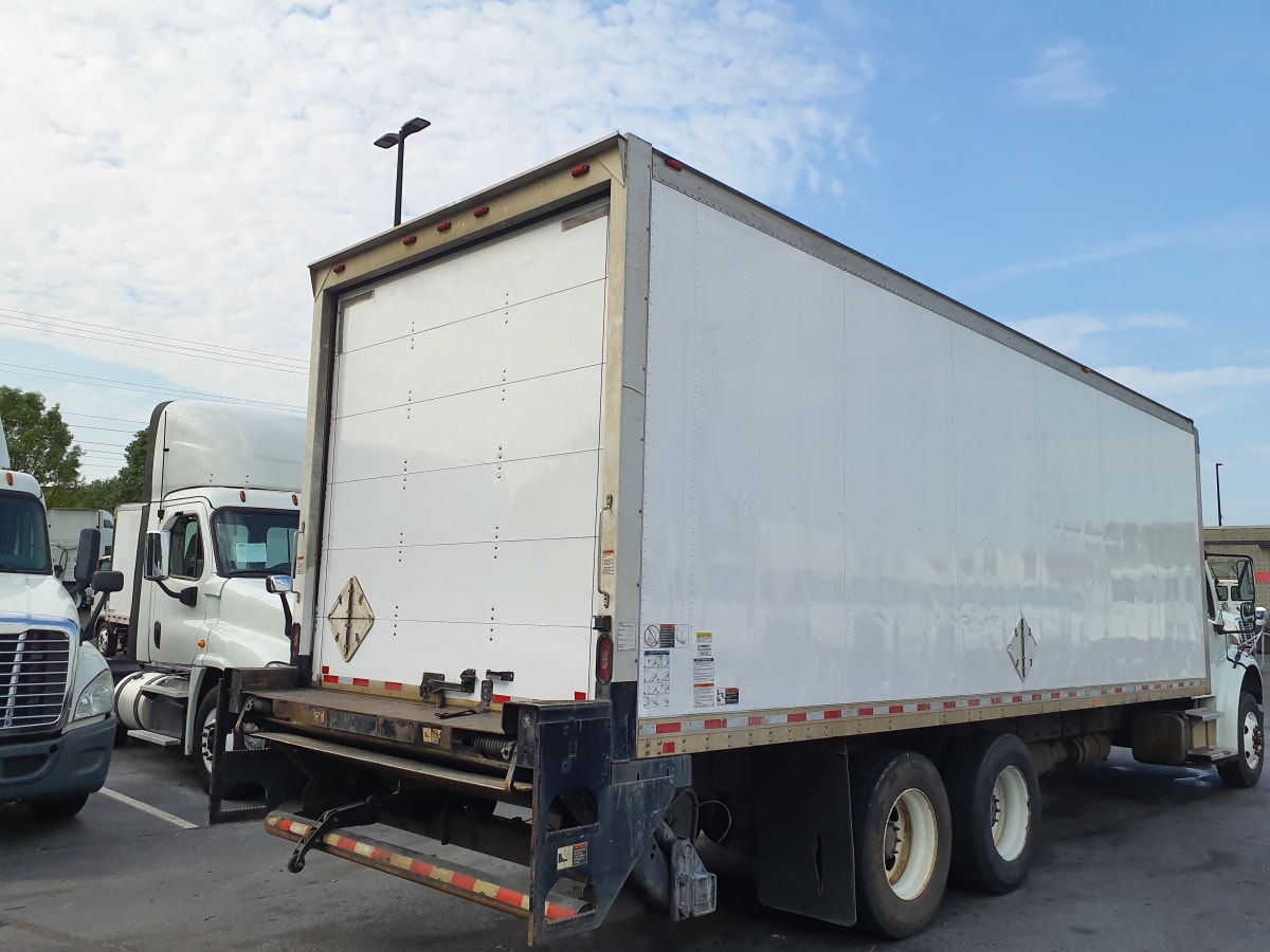 2017 Freightliner/Mercedes M2 106 670479