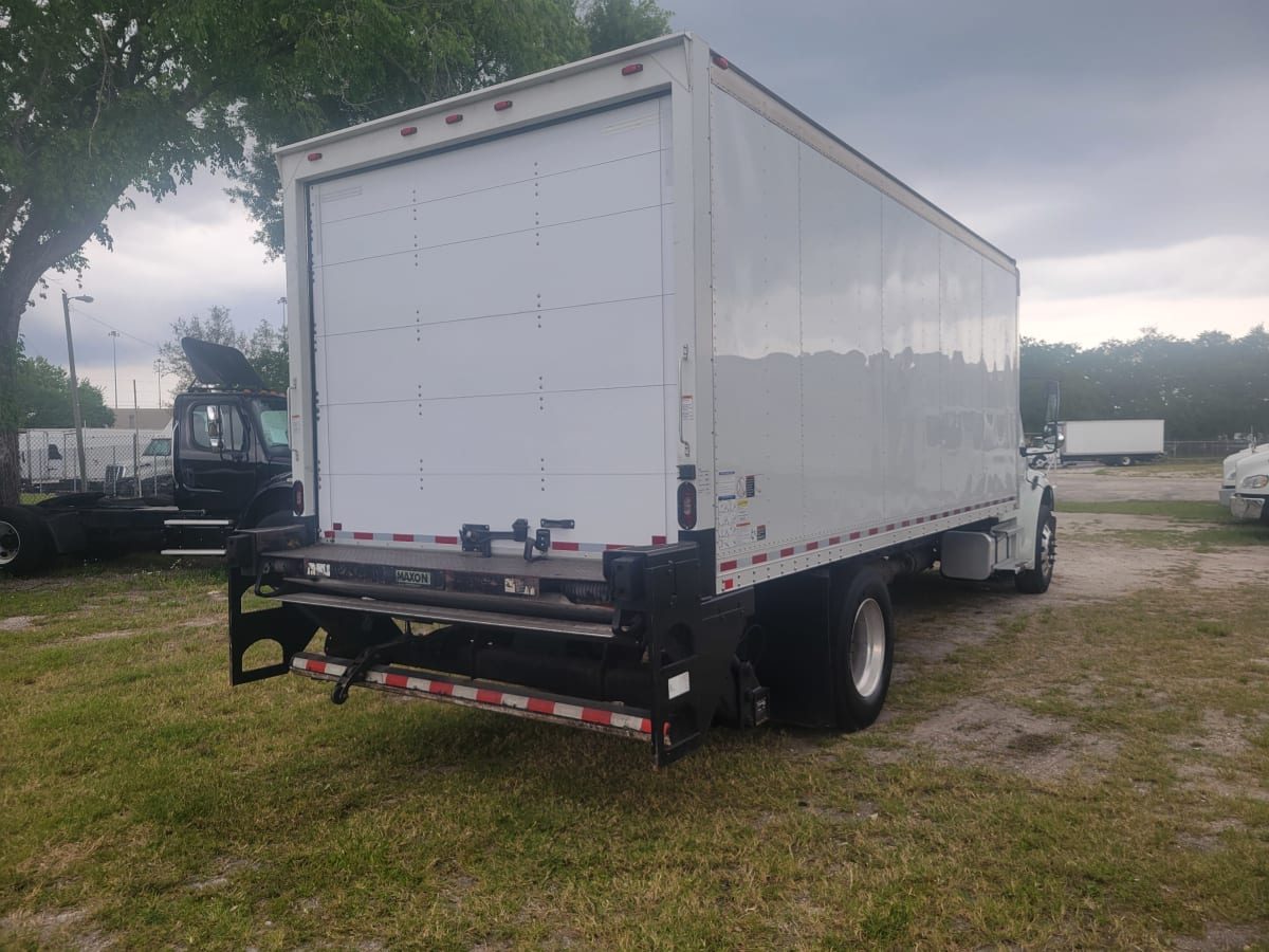 2017 Freightliner/Mercedes M2 106 670485