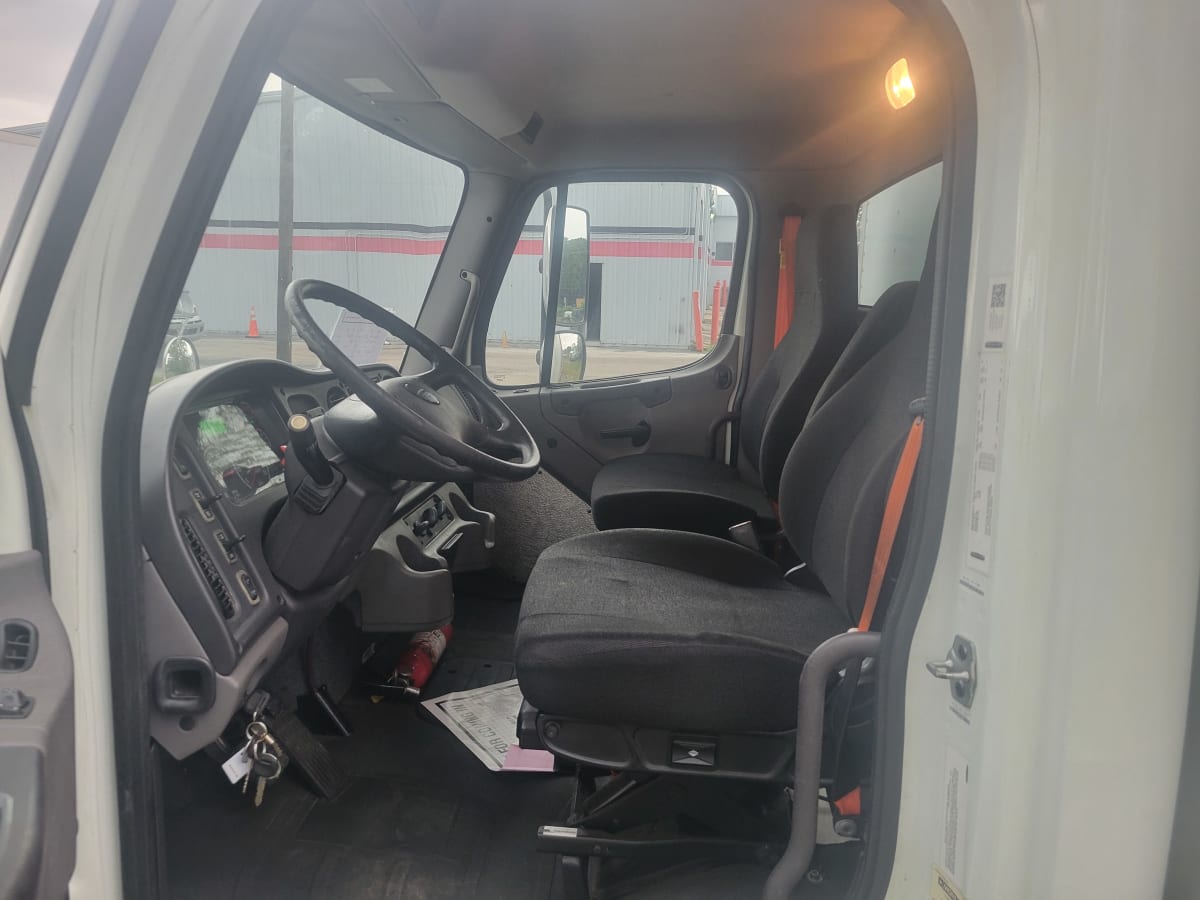 2017 Freightliner/Mercedes M2 106 670485