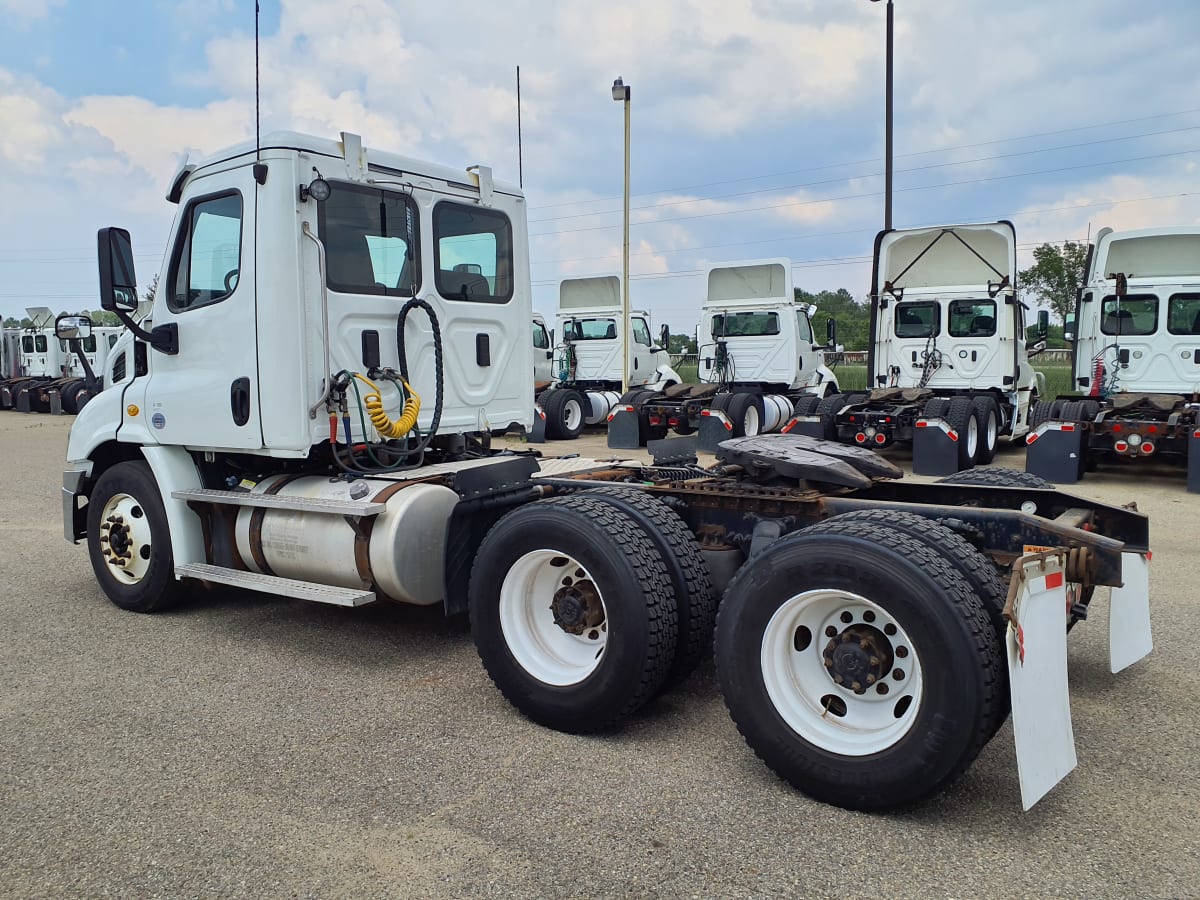 2017 Freightliner/Mercedes CASCADIA 113 670530