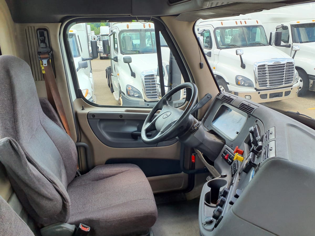 2017 Freightliner/Mercedes CASCADIA 113 670530