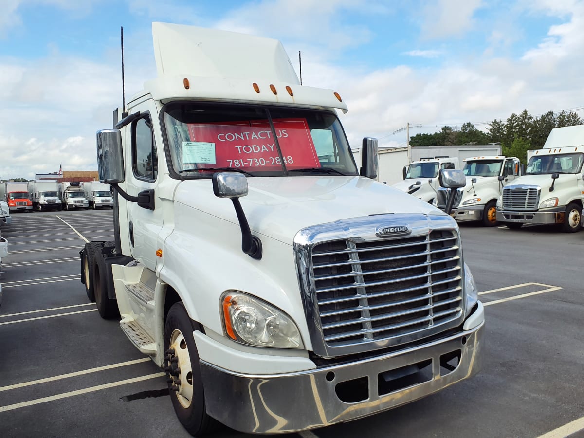 2017 Freightliner - image 3