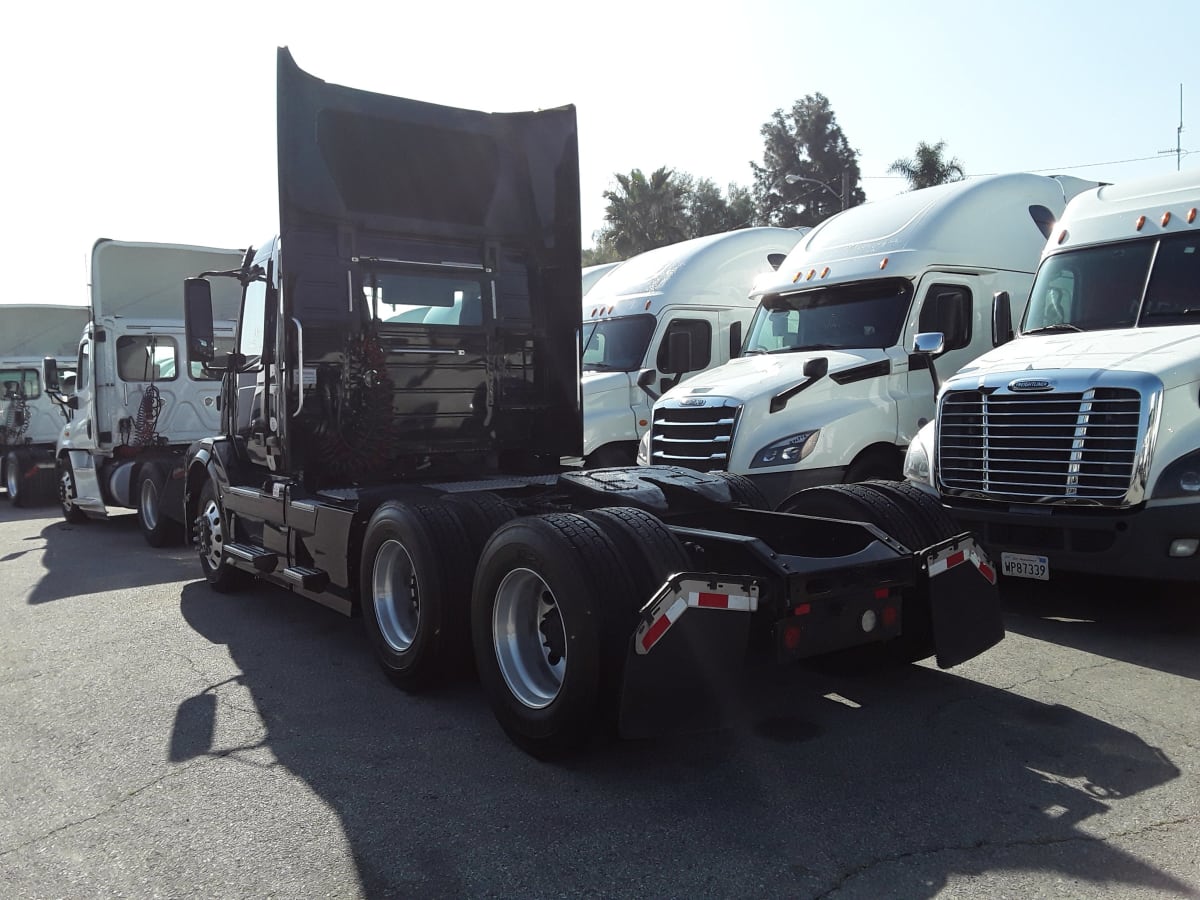 2017 Volvo VNL64TRACTOR 670627